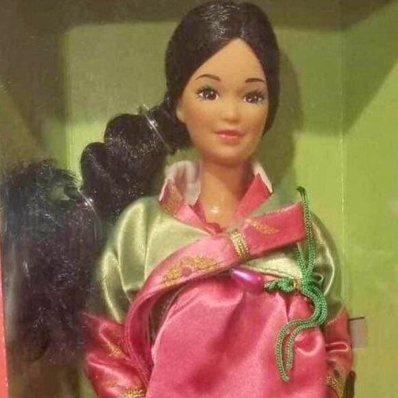 1987 Korean Barbie Doll NIB - Picture 4 of 4